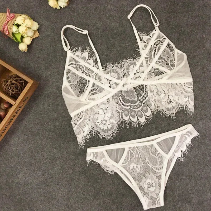 Women's Plus Size Sheer Lace Lingerie Set – Bra, Panty & Thong